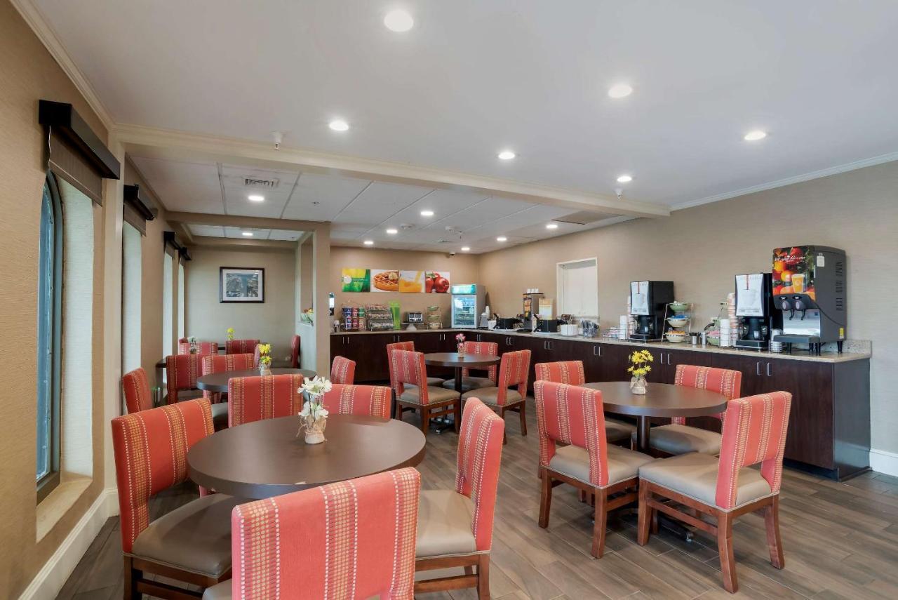 Quality Inn & Suites Oceanblock Ocean City Exterior foto